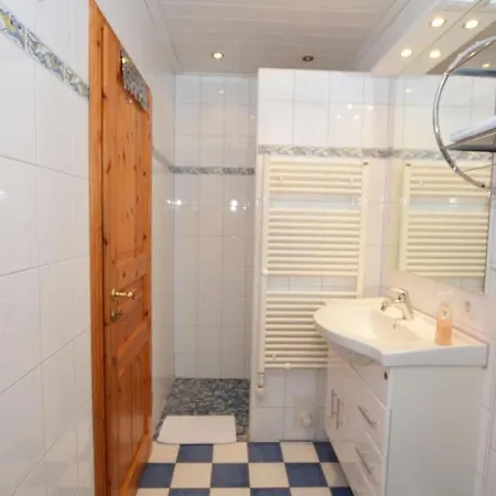 Haushaelfte Luett Holland In By Interhome Vakantiehuis Büsum