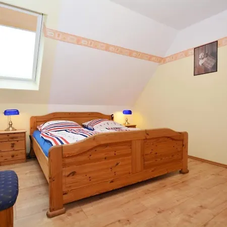 Feriehus Haushaelfte Luett Holland In By Interhome *